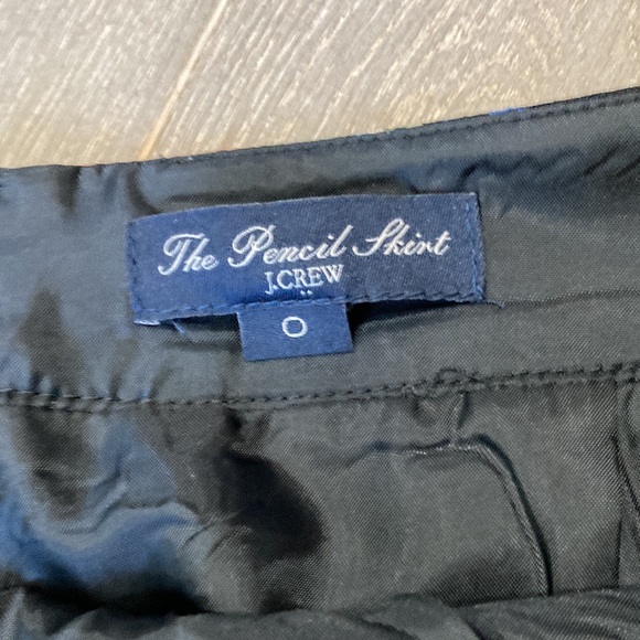 J Crew Factory plaid pencil skirt, size 0 - Picture 3 of 3